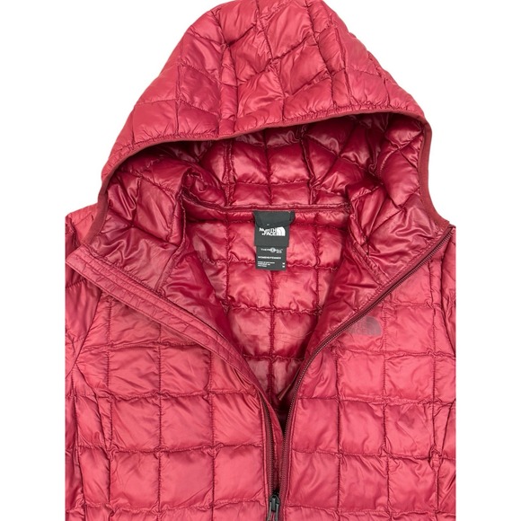The North Face Men's ThermoBall Eco Hoodie 2.0 in Patina M Burgundy - Picture 3 of 4